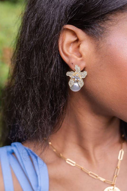 Beth - Pearl Statement Stud  -  WS