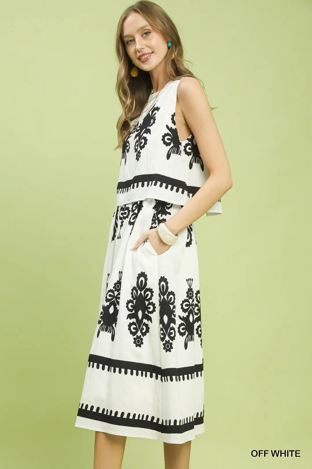 Sleeveless Tiered Midi Dress